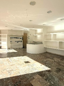 Foto Negozio in Corso Calatafimi 979, Palermo Calatafimi Alta di 124 m²