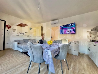 Foto Appartamento a Sinnai Centro di 80 m² con 3 locali in vendita