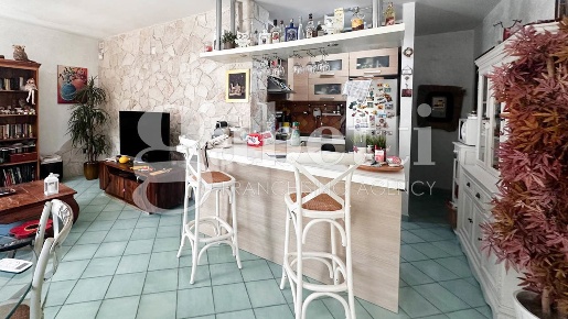 Foto Villa a schiera in Via Staffetta 181, Giugliano in Campania di 120 m²