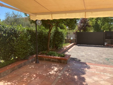 Foto Villa a schiera in Via Belvedere 0, Battipaglia Centro di 300 m²