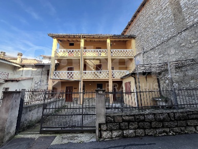 Foto Casa indipendente in Via Santella 4, Parzanica Centro di 120 m²