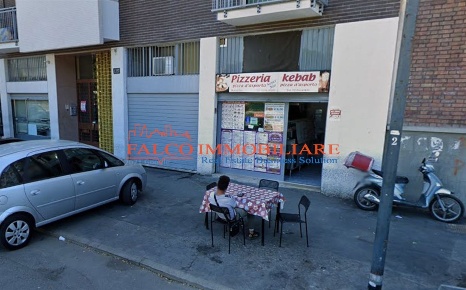 Foto Negozio in Largo Giambellino, Milano Giambellino di 35 m² in vendita