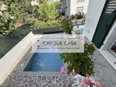 Foto Casa indipendente a Ravenna di 300 m² con 7 locali in vendita