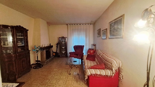 Foto Appartamento a Peccioli Centro di 110 m² con 5 locali in vendita