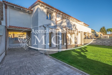 Foto Villa a schiera a Calcinaia Centro di 128 m² con 5 locali in vendita
