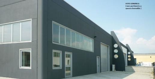 Foto Capannone industriale a Vicopisano Centro di 220 m² con 2 locali