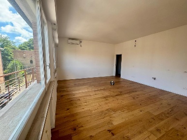 Foto Appartamento a Siena Lizza - Camollia di 110 m² con 5 locali