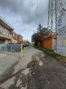 Foto Magazzino a Livorno Picchianti di 60 m² con 1 locali in affitto