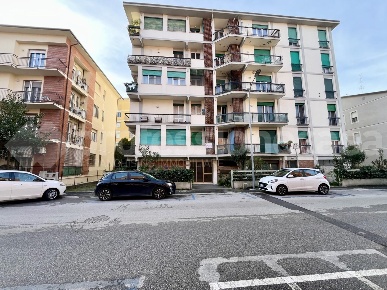 Foto Appartamento a Pisa Pratale di 115 m² con 5 locali in vendita