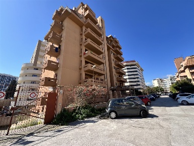 Foto Appartamento a Palermo Giotto Galilei - Palagonia di 321 m² in vendita