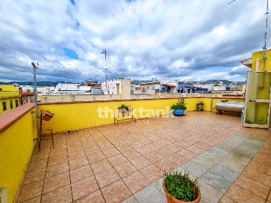 Foto Casa indipendente in Via Azzolini, Avola Centro di 180 m² con 9 locali