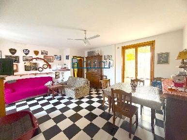 Foto Appartamento in Via Fratelli Rosselli, Grottammare Centro di 100 m²