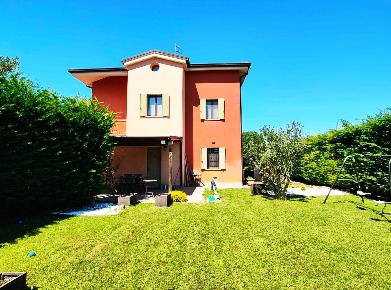 Foto Case semi ndipendenti in Via Copparo 337, Ferrara Baura - Correggio