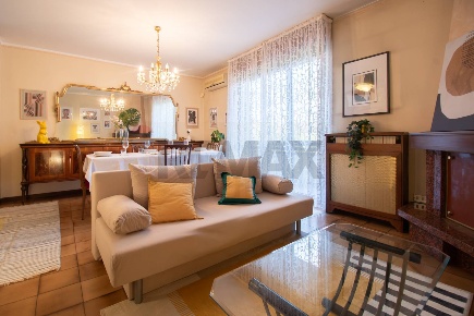 Foto Appartamento in Via Aldo Moro 8, Cellatica Centro di 123 m² in vendita