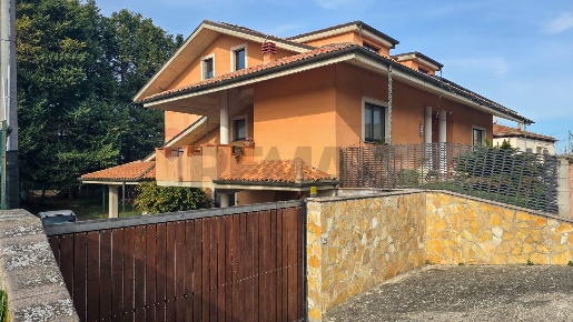 Foto Casa indipendente in Contrada san Pantaleone Piane 162, Miglianico