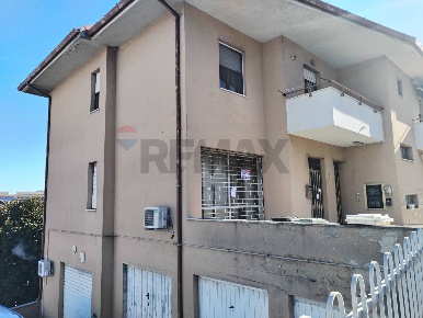 Foto Ufficio a Ancona Candia di 74 m² con 3 locali in affitto