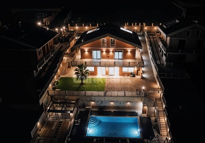 Foto Villa unifamiliare in Torre Faro snc, Messina Torre Faro di 670 m²