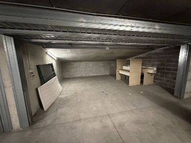 Foto Magazzino in via Caianello 6, Milano Dergano di 30 m² con 1 locali