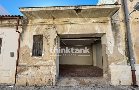 Foto Posti auto in via calatafimi, Siracusa Umberto - Ermocrate di 47 m²