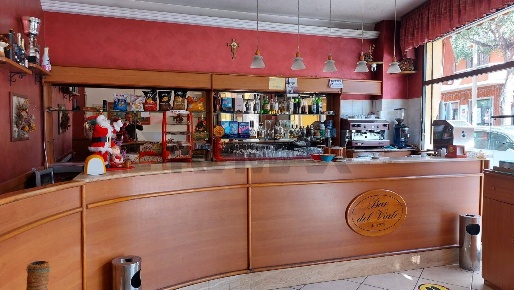 Foto Bar in Via Papa Giovanni 36, Pozzallo di 80 m² con 1 locali in vendita