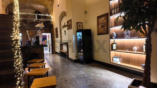 Foto Attività commerciale in Piazza Sant'anna 24, Palermo Kalsa di 78 m²