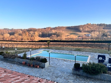 Foto Villa unifamiliare in Via Cervino, Mombaruzzo di 300 m² con 6 locali