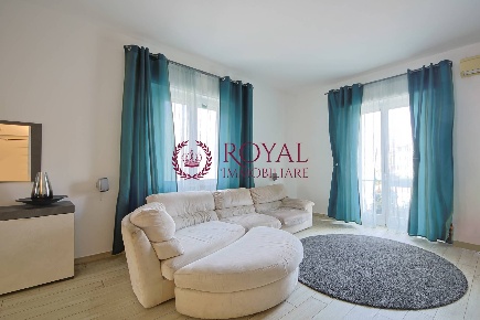 Foto Appartamento in Via Salvino Salvini, Livorno Calzabigi di 180 m²