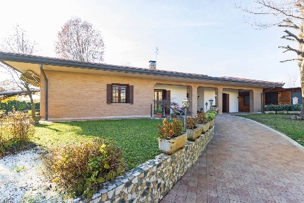 Foto Villa unifamiliare in Via Vittorio Veneto 41, Casale sul Sile Centro