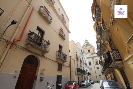 Foto Appartamento in via corallai, Trapani Centro di 100 m² con 4 locali