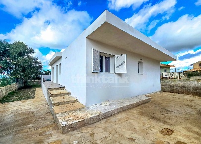 Foto Villa unifamiliare in via Don Salvatore La Rosa, Ragusa di 128 m²