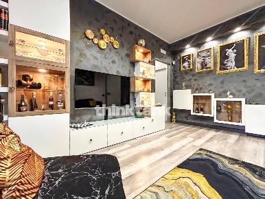 Foto Appartamento in Via Etnea, Mascalucia Centro di 95 m² con 3 locali