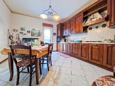 Foto Appartamento in Via Generale Cascino snc, Pedara Centro di 230 m²