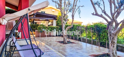 Foto Villa unifamiliare in contrada uliveto, Augusta di 255 m² con 6 locali