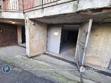 Foto Posti auto in Via della Costituzione, Albenga Centro di 57 m²