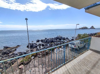 Foto Appartamento in Via Provinciale snc, Aci Castello Centro di 130 m²