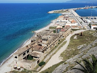 Foto Rustico in via lungomolo snc, Termini Imerese Centro di 10000 m²