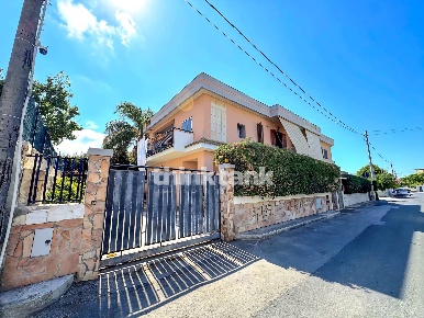 Foto Villa unifamiliare in Via Butera, Siracusa Scala Greca - Neapolis