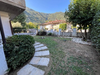 Foto Casa indipendente in via bonuccelli 33, Camaiore Camaiore Paese