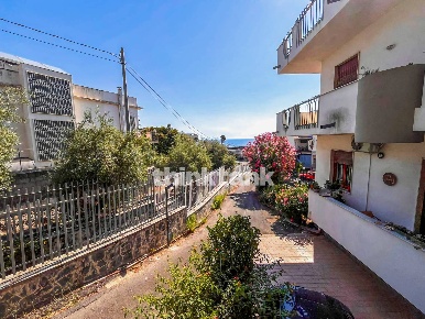Foto Appartamento in Via Livorno, Aci Castello Centro di 115 m² in vendita