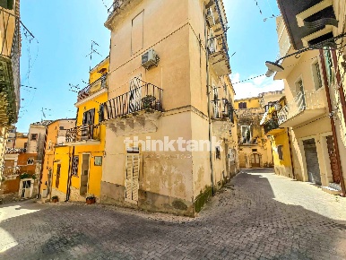 Foto Villa unifamiliare in via sulsenti, Ragusa Centro di 140 m² in vendita