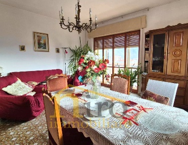 Foto Appartamento in Viale Sant'Antonio 20, Sulmona Centro di 141 m²