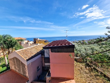 Foto Appartamento in Via Galatea snc, Acireale Centro Storico di 190 m²