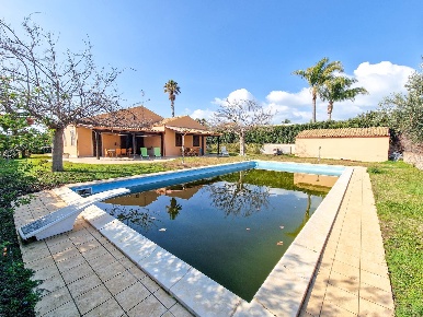 Foto Villa unifamiliare in Viale Enzo Ferrari snc, Scicli di 110 m²