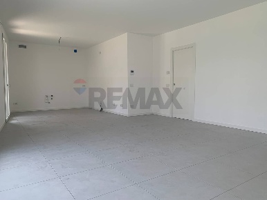 Foto Appartamento in Via Mascagni, Lallio di 141 m² con 4 locali in vendita
