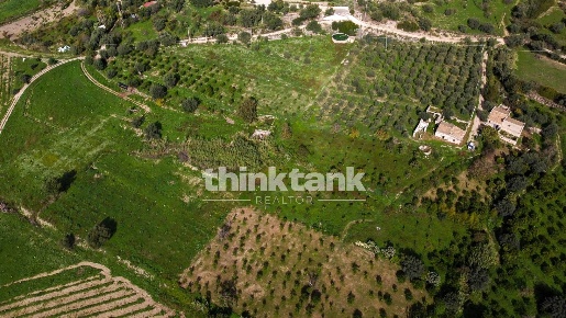 Foto Rustico in Via della ginestra, Avola di 400 m² con 7 locali in vendita