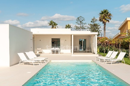 Foto Villa unifamiliare in Via Dei Fiordalisi, Ispica di 100 m² in affitto