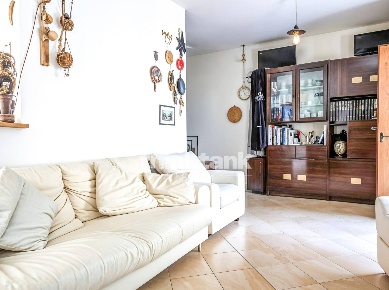 Foto Villa a schiera in Via del Bosco, Mascalucia di 200 m² con 6 locali
