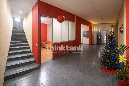 Foto Magazzino in Via Fanti D'italia, Catania di 266 m² con 1 locali