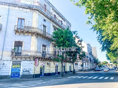 Foto Appartamento in Via Tezzano 8, Catania Centro Storico di 250 m²