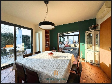Foto Appartamento in Via Francesco Primaticcio, Milano Bande Nere di 203 m²